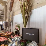 Le Vancouver Hotel 3*