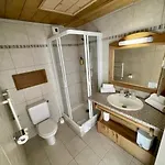 Le Vancouver Hotel 3*
